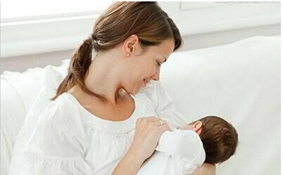 母乳喂养后宝宝还是不睡觉问题、哄睡技巧过来人宝妈分享