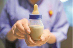 母乳检测仪作用就是快速准确检测母乳质量妈妈现场提供5毫升左右的奶水即可